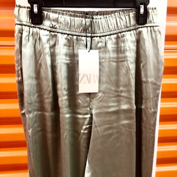 💚💚💚 ZARA Satin Jogging Pants, M, NWT - Picture 1 of 6